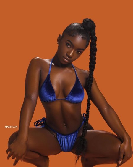 Молодая негритянка