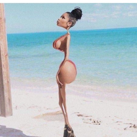 Ники минаж в бикини