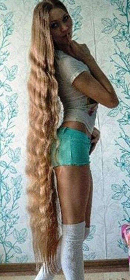 Дарья губанова длинные волосы