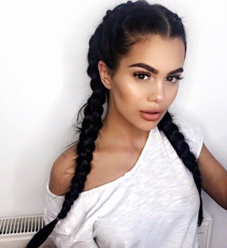 Прическа с косами