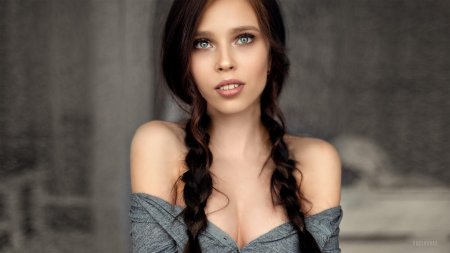 Красивые брюнетки