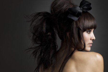 Девушка с красивой прической