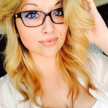 Милые девушки в очках