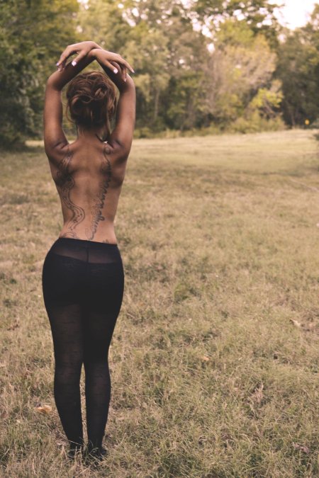 Тату на спине для девушек