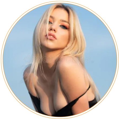 Блондинка красивая девушка