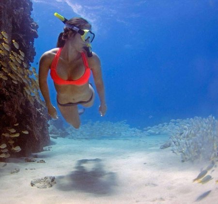 Подводное плавание девушки