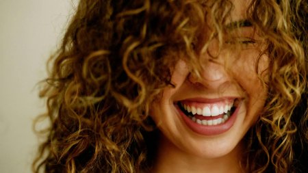 Кудрявые волосы