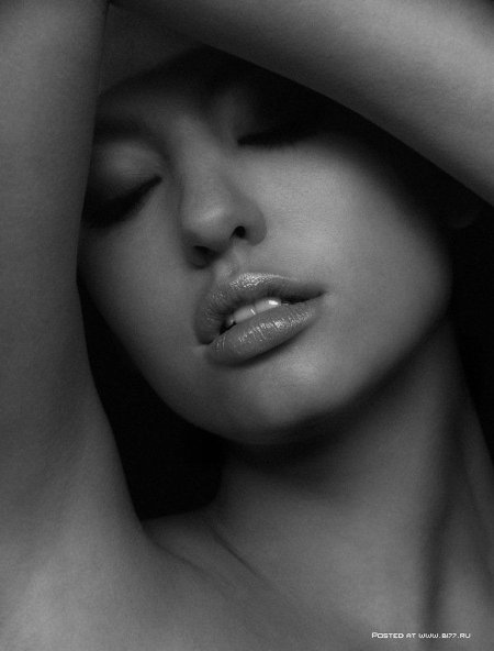 Губы девушек