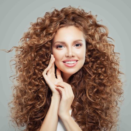 Кудрявый волос