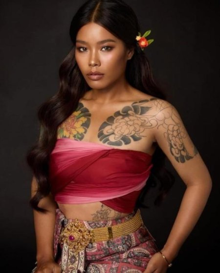 Красивые азиатские модели