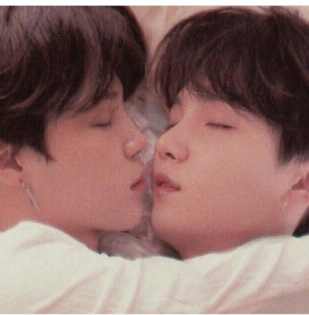 Чимин и юнги поцелуй