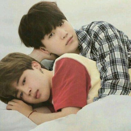 Пак чимин и мин юнги спят