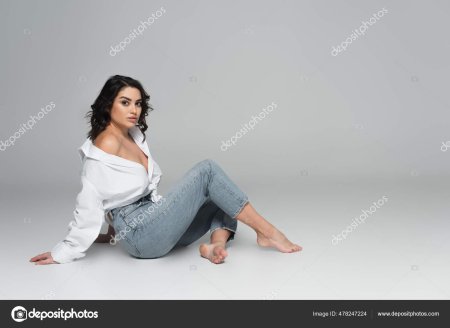 Фотосессия в джинсах и белой рубашке