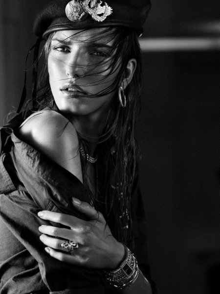 Брутальная женщина