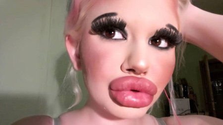 Девушки с накаченными губами красивые