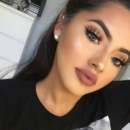 Вечерний макияж для брюнеток