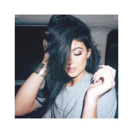 Кайли дженнер с черными волосами