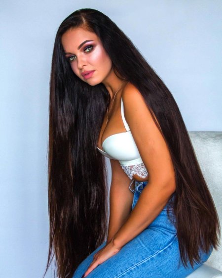 Красивые длинные волосы