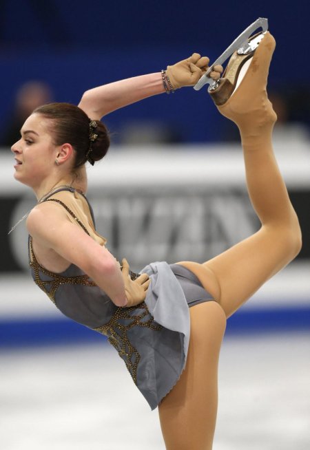 Аделина сотникова фигуристка