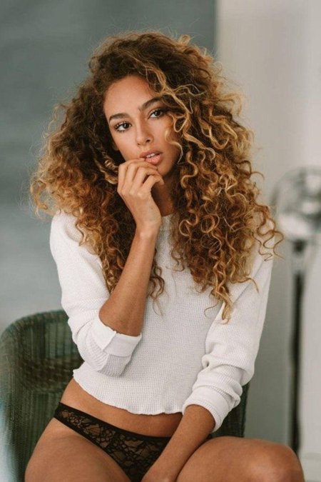 Флавия сантьяго