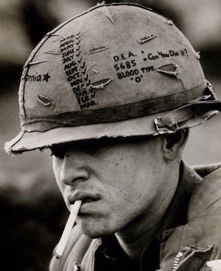 Вьетнамская война каски солдат сша
