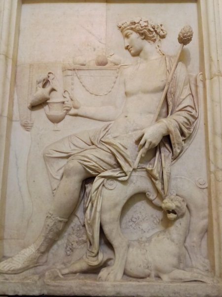 Дионис скульптура древней греции