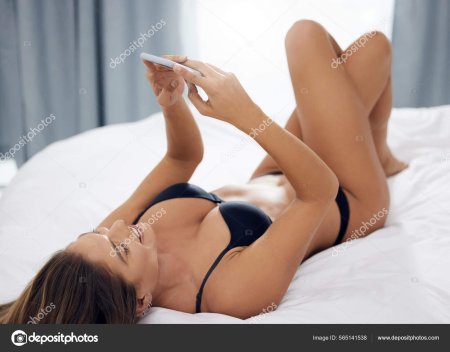 Девушек в нижнем белье