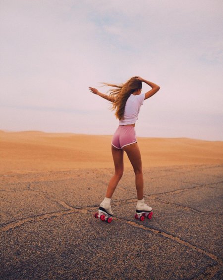 Девушки на роликах