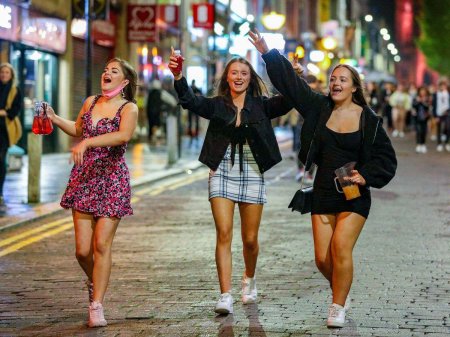 Английская девушка