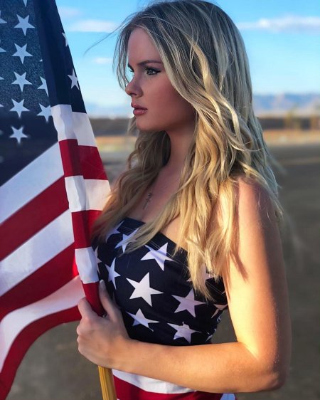 Американский девушка