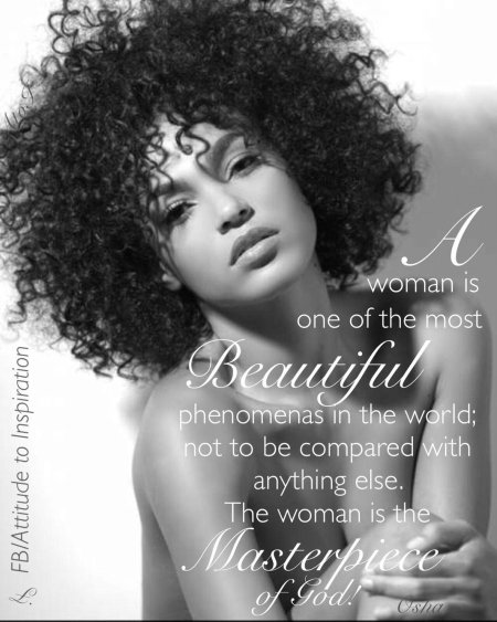 Кудрявая девушка