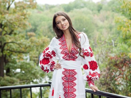 Полина ткач в вышиванке