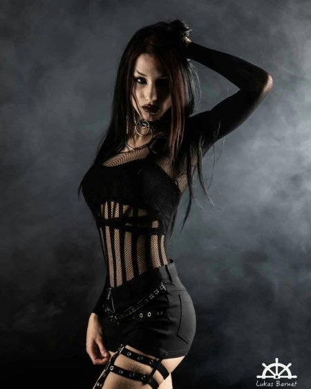 Блэк металлистка