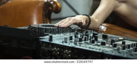 Диджей джес