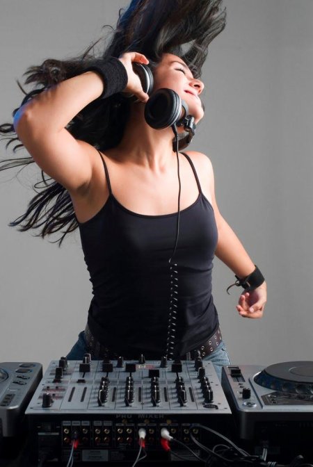 Девушка музыка