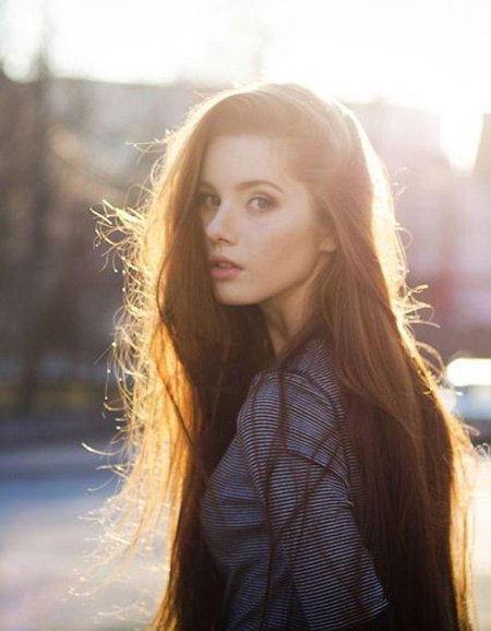 Каштановые волосы у девушек