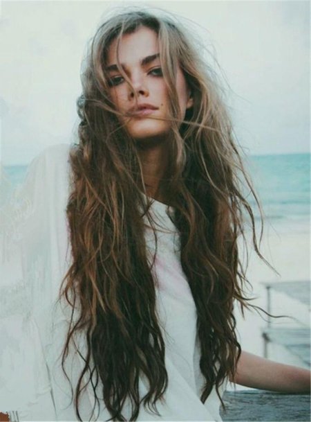 Небрежные локоны на длинные волосы