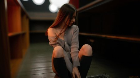 Модели брюнетки