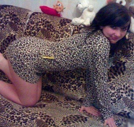 Баба в леопардовом