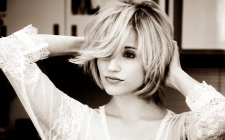 Дианна агрон