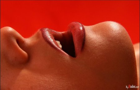 Женские губы