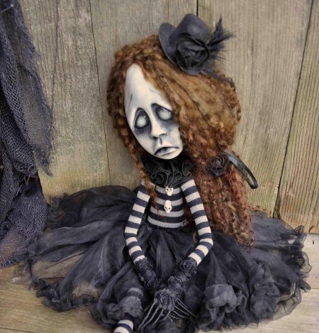 Жуткая кукла