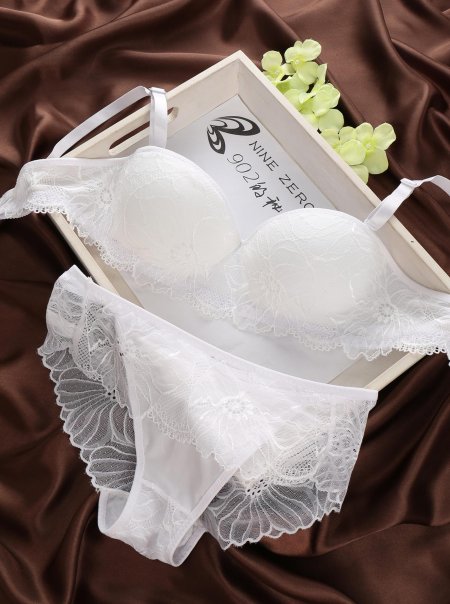 Комплекты нижнего белья