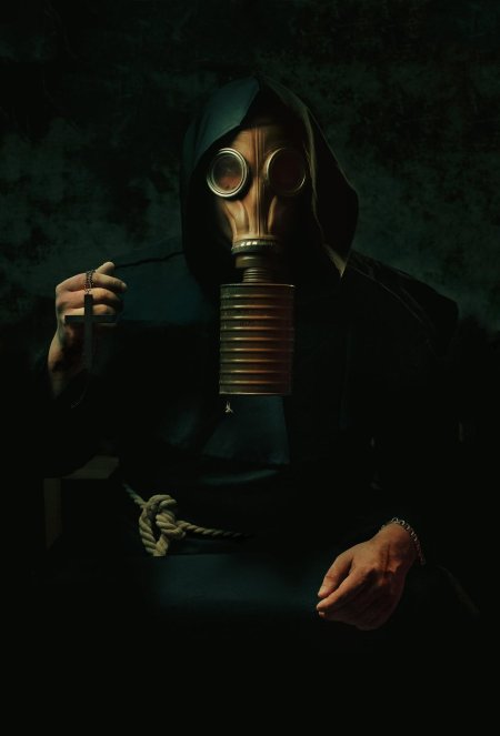 Священник постапокалипсис