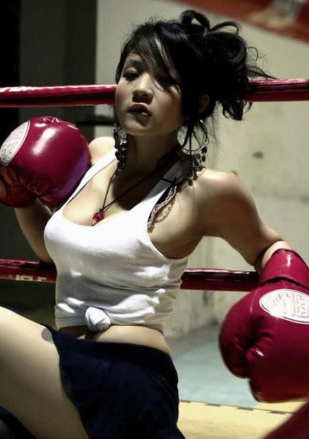 Девушки боксерки
