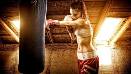 Бокс девушек