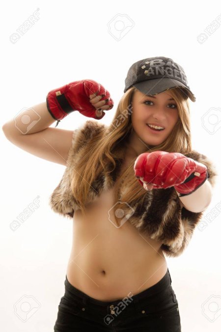 Боксер девушка