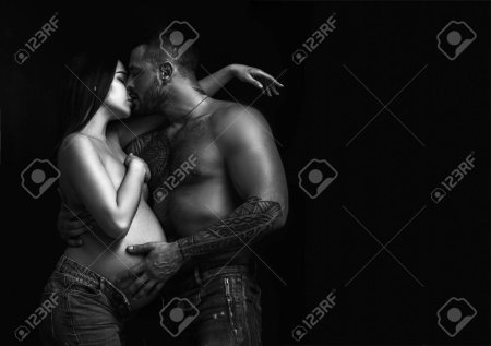 Фотосессия беременных черно белое