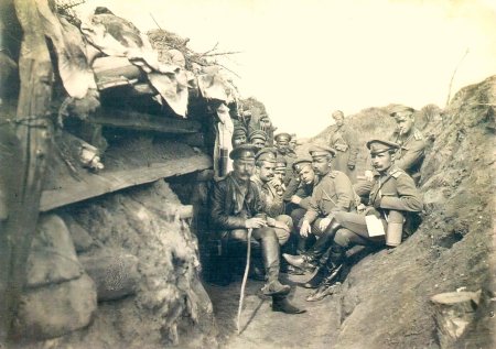 Русские солдаты в окопах первой мировой войны