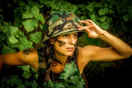 Девчонки в камуфляже